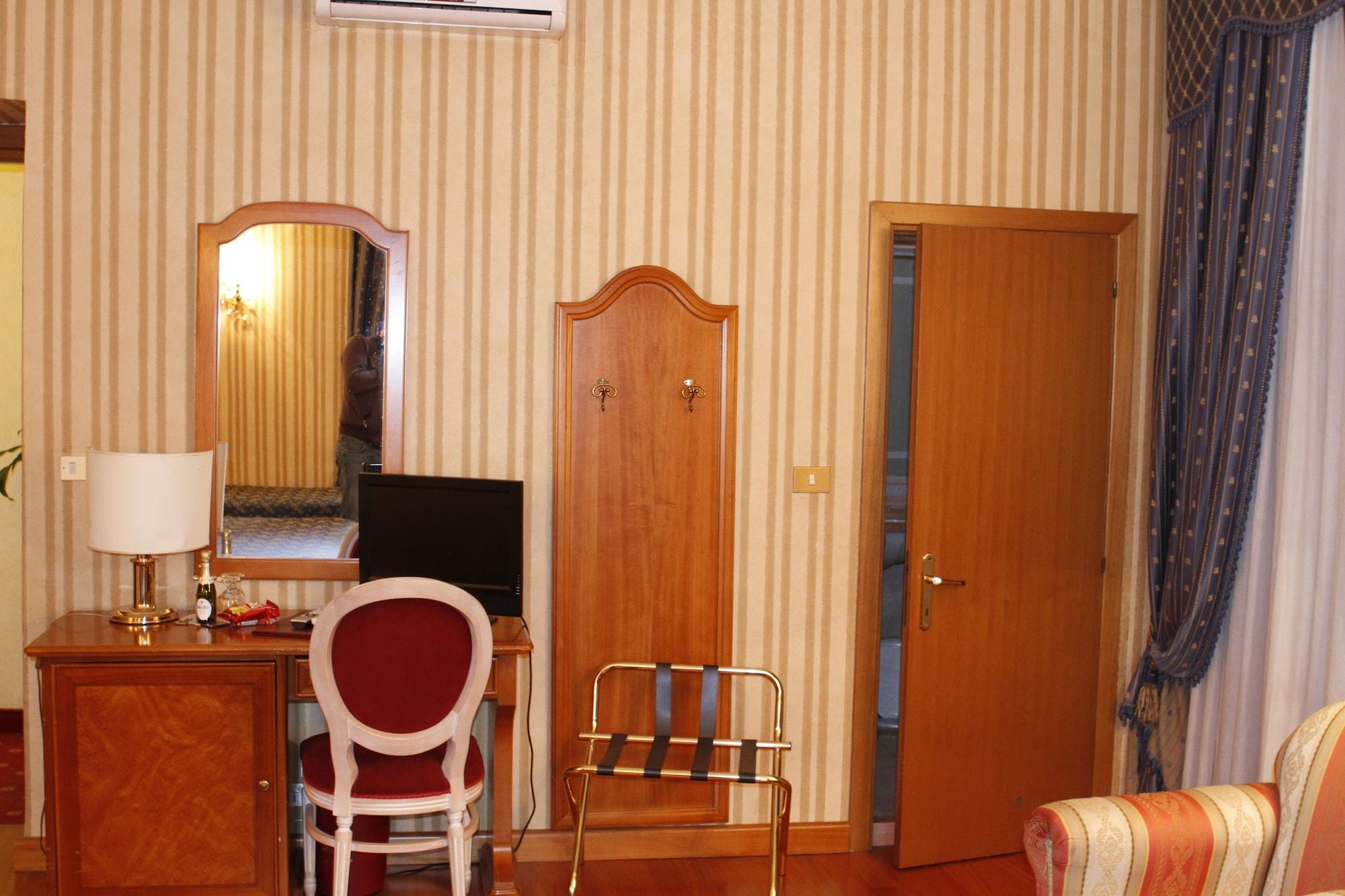 Hotel Sistina Рим Екстериор снимка