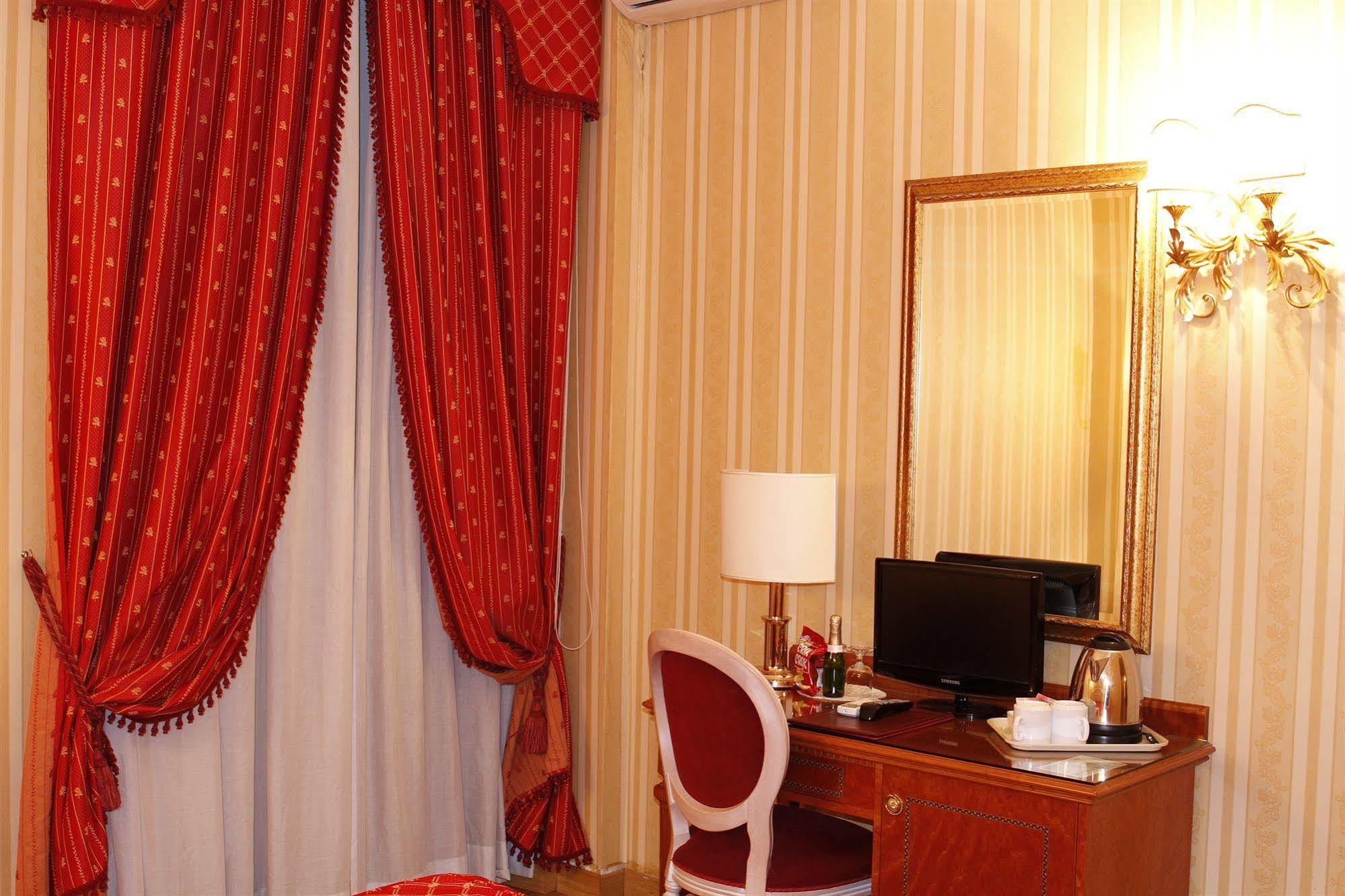 Hotel Sistina Рим Екстериор снимка